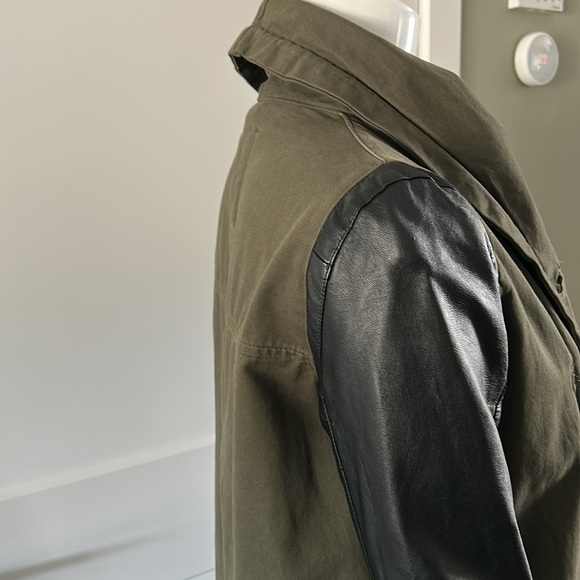 Love Destroyed Waterfall Bikers Jacket Cdn 🇨🇦 made - Picture 7 of 15